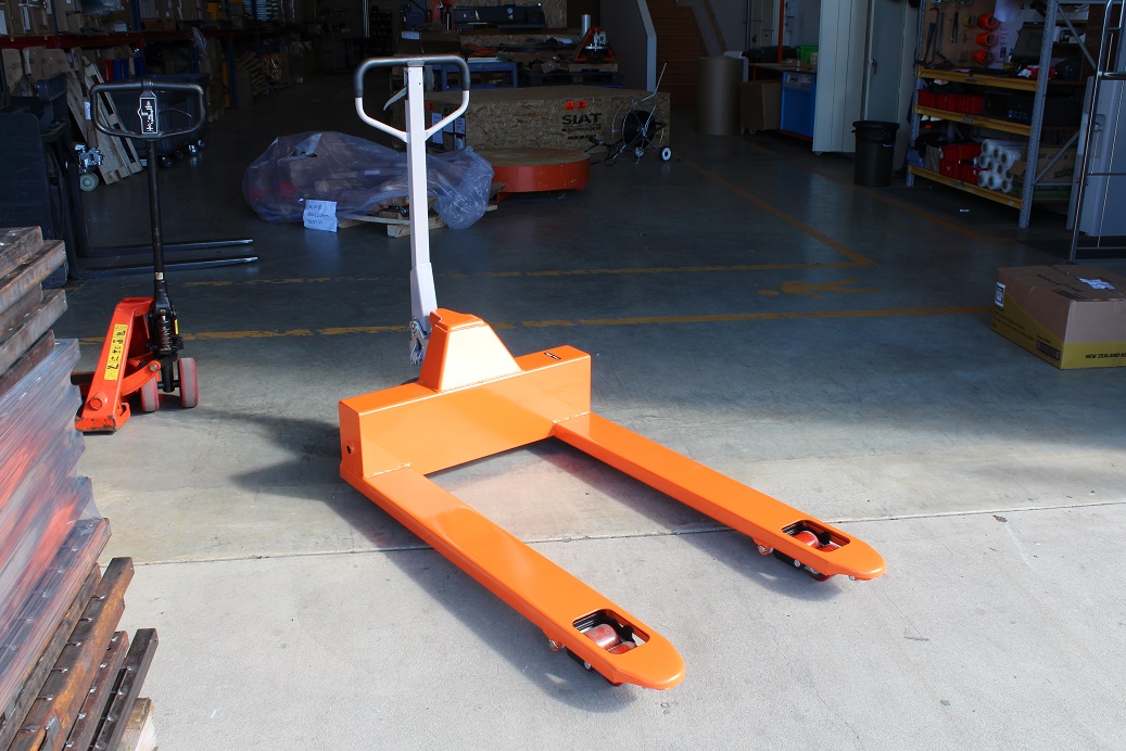 Extra Wide Pallet Truck in warehouse use